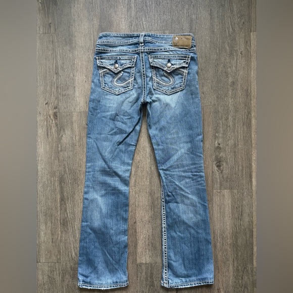 Silver Jeans Women's Classic Blue Boot Cut Jeans - Picture 6 of 6